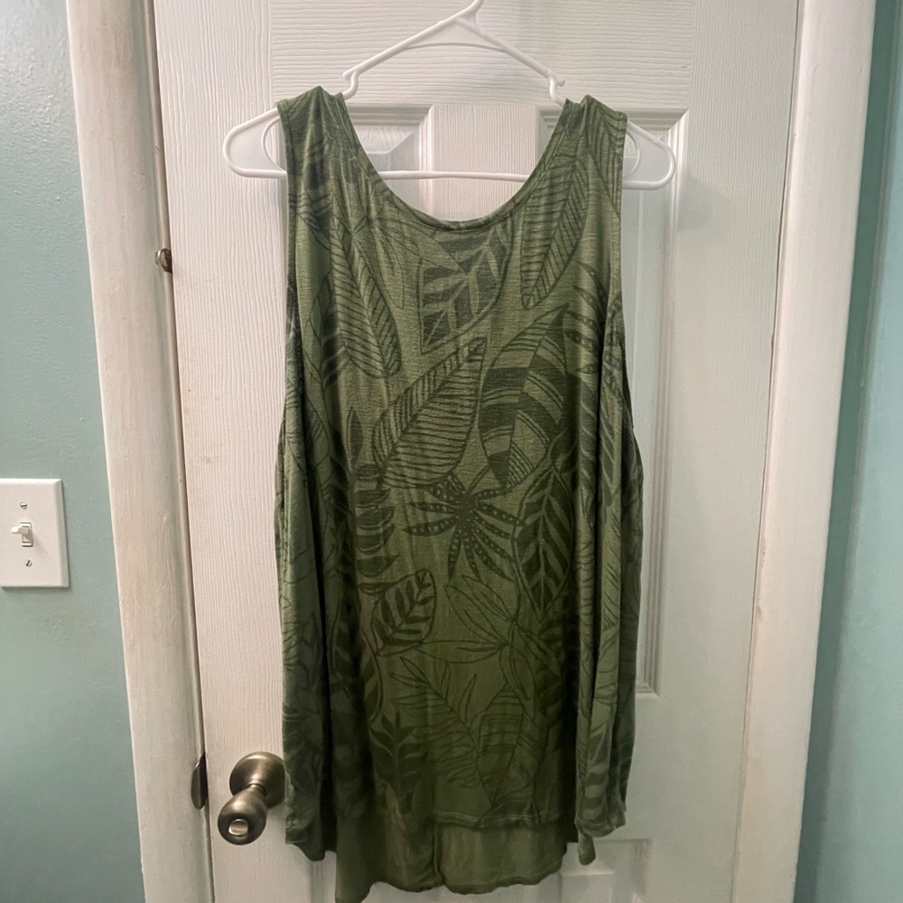 X-Large Green Leaf Print Sleeveless Top